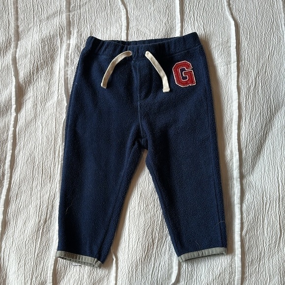 GAP - long sleeve ribbed Onesie and fleece pants. Size 12 to  18 months - Picture 3 of 5